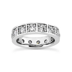 14K White Gold Round Diamond Eternity Band 2.60ct