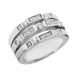 18K White Gold Diamond Right Hand Ring 0.64ct 11.1mm
