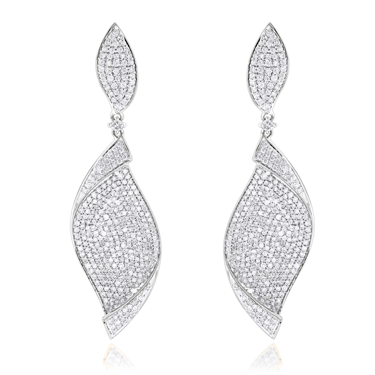 18K Yellow Gold Ladies Designer Diamond Leaf Earrings 3 Carats 4 18K Yellow Gold Ladies Designer Diamond Leaf Earrings 3 Carats - Image 2