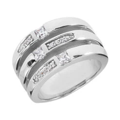 18K White Gold Right Hand Diamond Ladies Ring 0.50ct