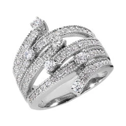 18K White Gold Right Hand Ladies Diamond Ring 0.94ct
