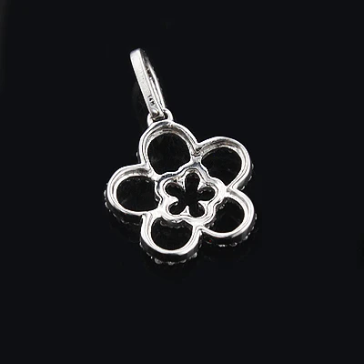 Ladies Cutout Diamond Flower Pendant 0.26ct 14K White Gold 4 Ladies Cutout Diamond Flower Pendant 0.26ct 14K White Gold - Image 2