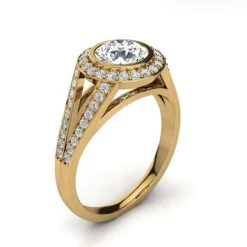LUXURMAN Halo Round Diamond Engagement Ring 1.35ct G/VS Diamonds 18K Yellow Gold