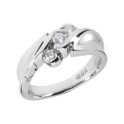 Platinum Ladies Diamond Ring 0.31ct 3 Platinum Ladies Diamond Ring 0.31ct