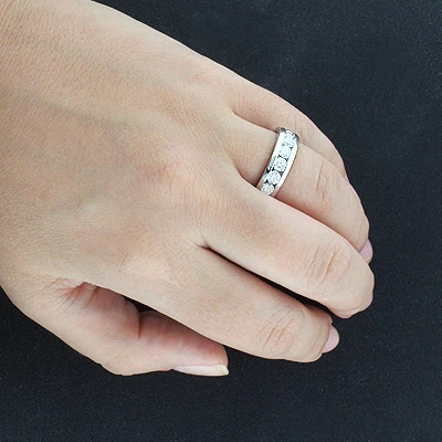 Platinum Women's Diamond Wedding Ring 1.35ct 4 Platinum Women's Diamond Wedding Ring 1.35ct - Image 2