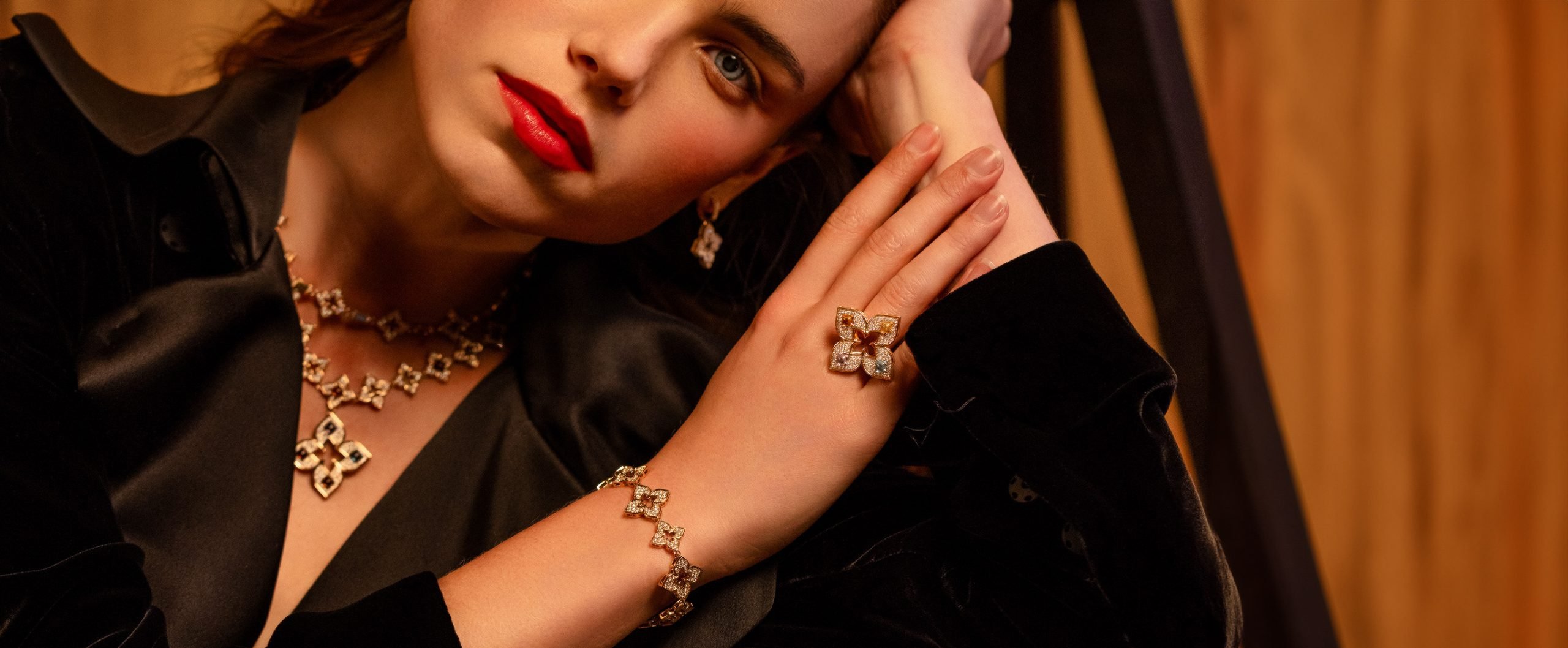 Its Hot Jewelry Shop 2 Its Hot Jewelry Shop -Its Hot Jewelry Shop roberto coin divas and their jewelry COVER scaled 1